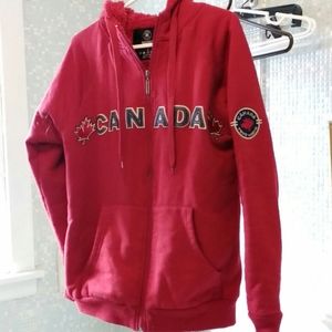 Sofari Zippered Red Canada Hoody